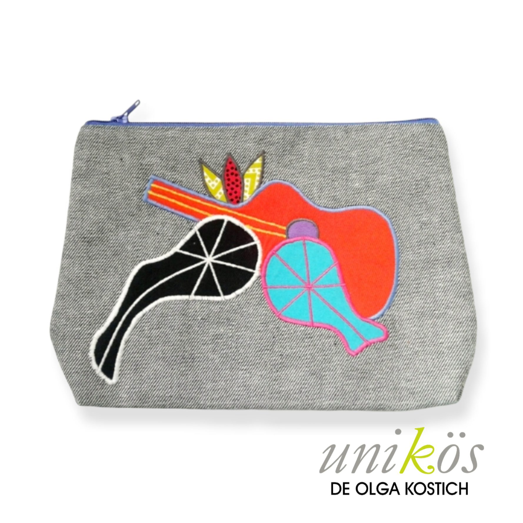 Estuche bordado grande guitarra Estuche grande con bordado de folclore chileno a pedido